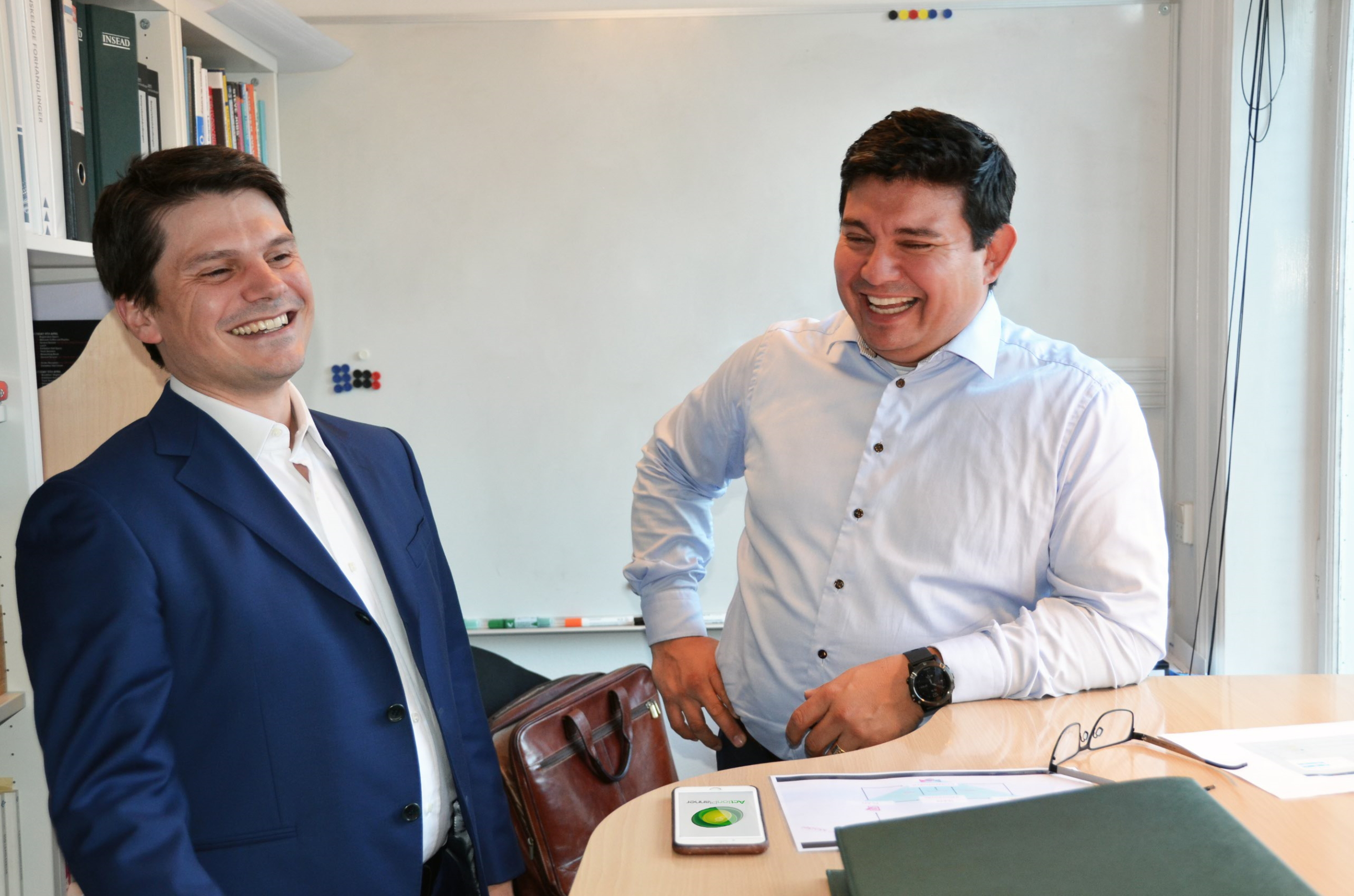 INSEAD alumni Andrea Orlando and Victor Veloso at the AP HQ (INSEAD alumni)